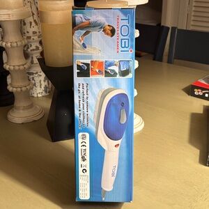 Tobi Blue and White Fabric Steamer